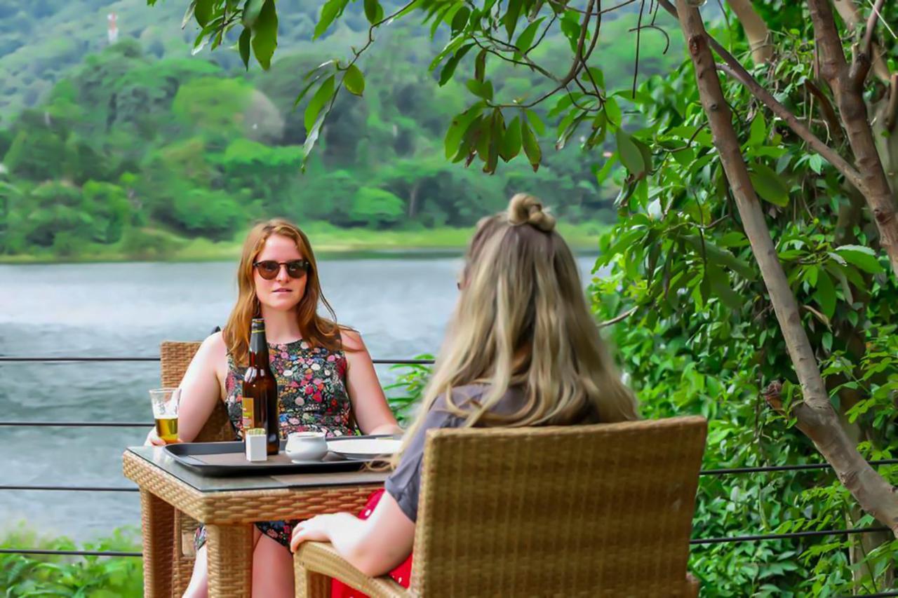 Huluganga Ridge, Kandy Karalliyadda Buitenkant foto