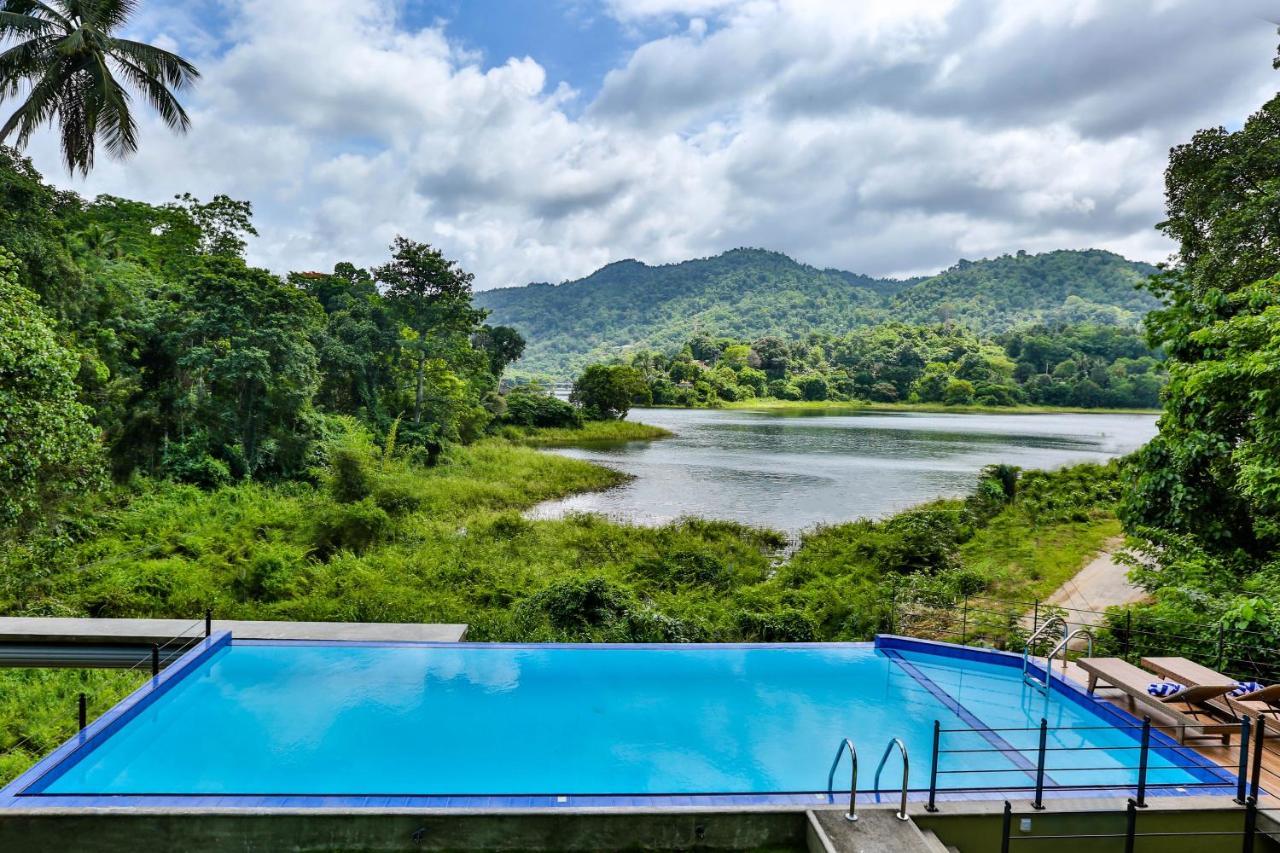 Huluganga Ridge, Kandy Karalliyadda Buitenkant foto